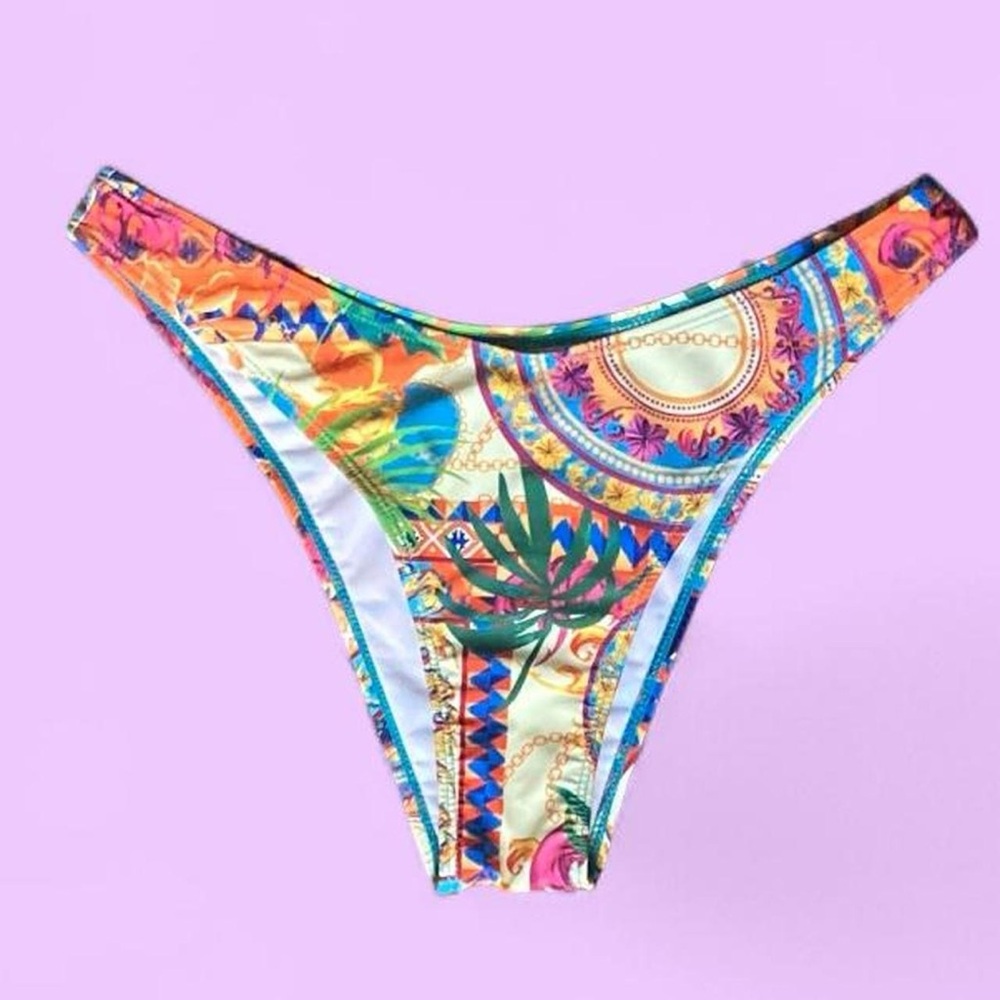 Multi-color 🌈 Bikini Bottoms | Tropical Festival Beach | Chains | Art Deco